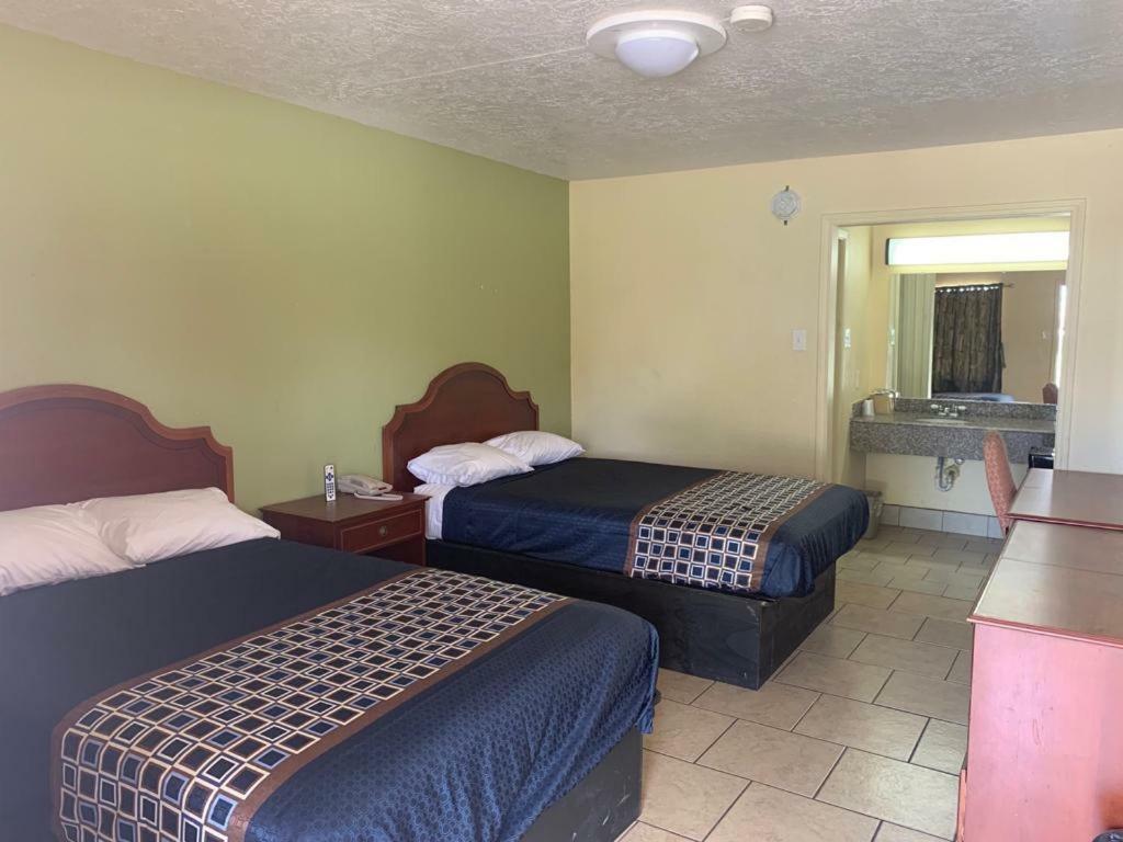 Texas Inn Бомонт Экстерьер фото